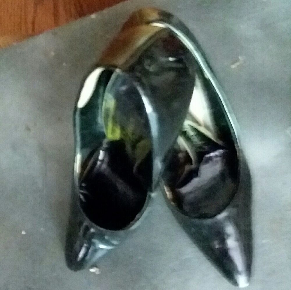 Shoes - Picture 3 of 3